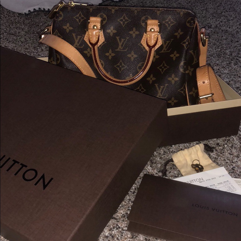 Louis Vuitton nm25